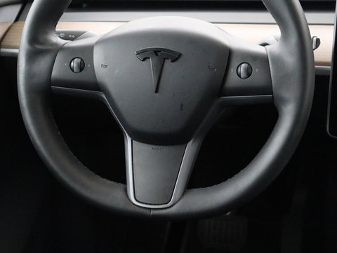Tesla Model Y Long Range AWD 75 kWh | SOH 94% | Panoramadak | Autopilot | Stoelverwarming | Leder | 360 Camera | Achterbankverwarming | Keyless | Navigatie | Full LED