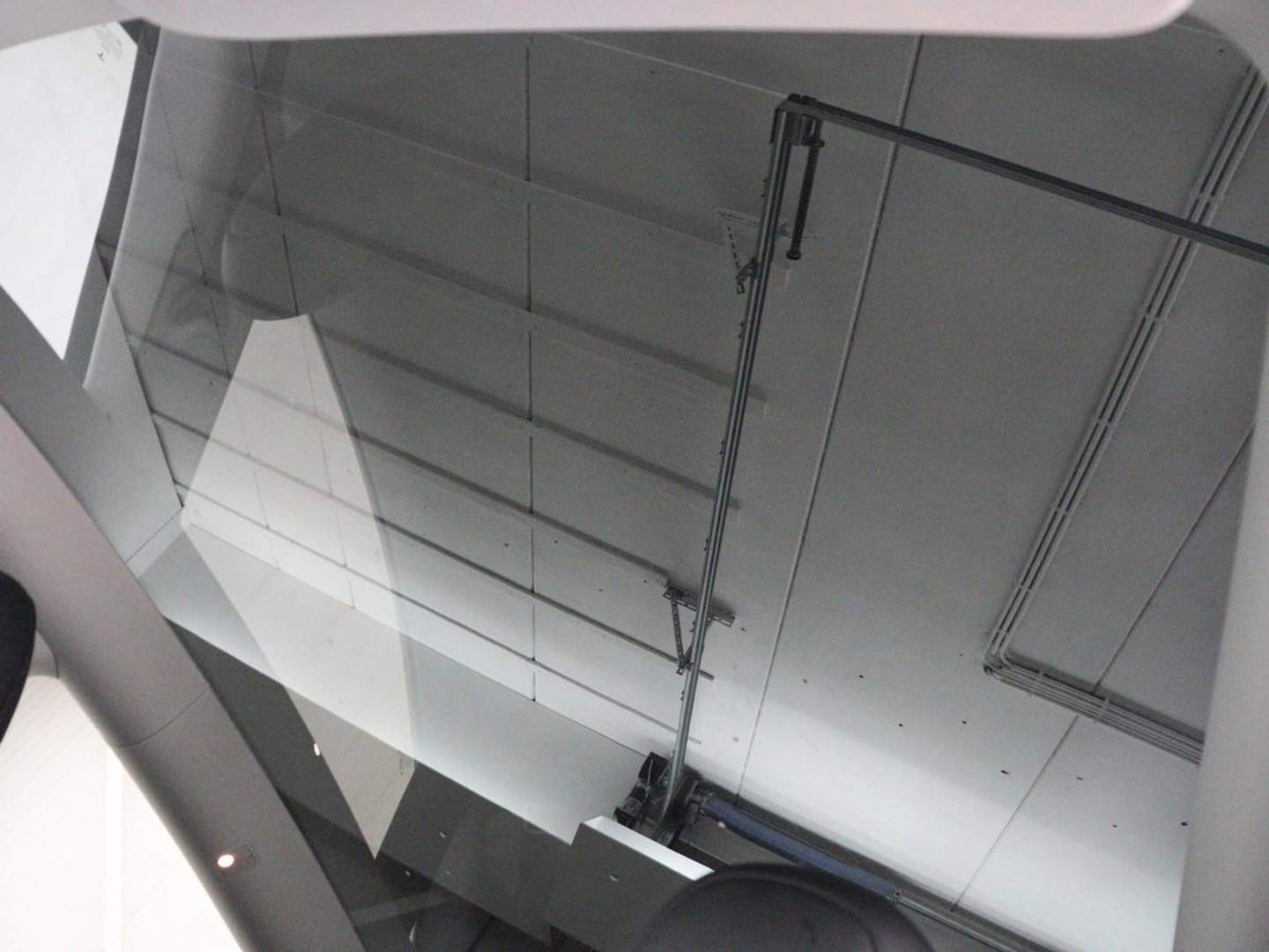 Tesla Model Y Long Range AWD 75 kWh | SOH 94% | Panoramadak | Autopilot | Stoelverwarming | Leder | 360 Camera | Achterbankverwarming | Keyless | Navigatie | Full LED