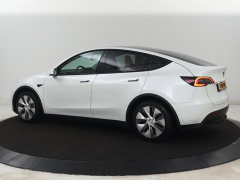 Tesla Model Y Long Range AWD 75 kWh | SOH 94% | Panoramadak | Autopilot | Stoelverwarming | Leder | 360 Camera | Achterbankverwarming | Keyless | Navigatie | Full LED