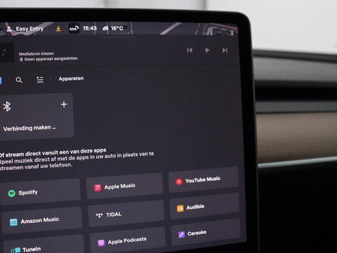 Tesla Model Y Long Range AWD 75 kWh | SOH 94% | Panoramadak | Autopilot | Stoelverwarming | Leder | 360 Camera | Achterbankverwarming | Keyless | Navigatie | Full LED