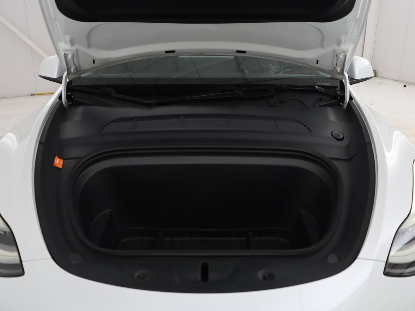 Tesla Model Y Long Range AWD 75 kWh | SOH 94% | Panoramadak | Autopilot | Stoelverwarming | Leder | 360 Camera | Achterbankverwarming | Keyless | Navigatie | Full LED