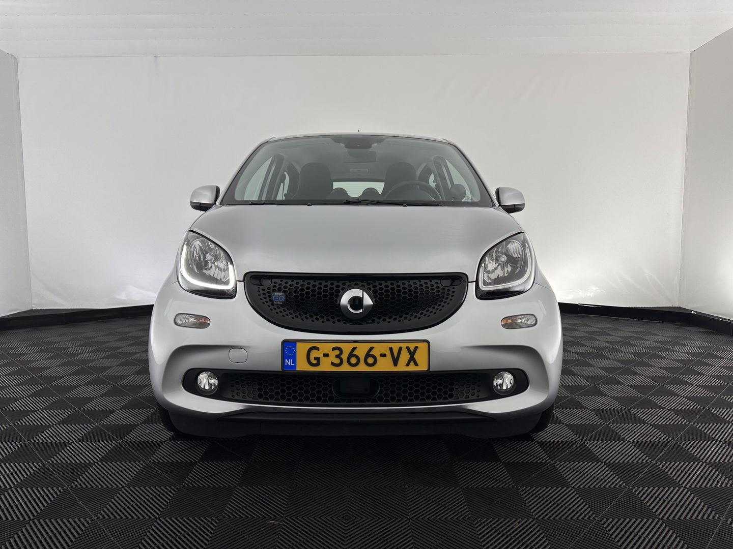 Smart Forfour EQ Business Solution 18 kWh [ 3-Fase ] (INCL.BTW) Aut. *NAVI-FULLMAP | LEATHER | ECC | CRUISE | HEATED-COMFORT-SEATS | 15"ALU*