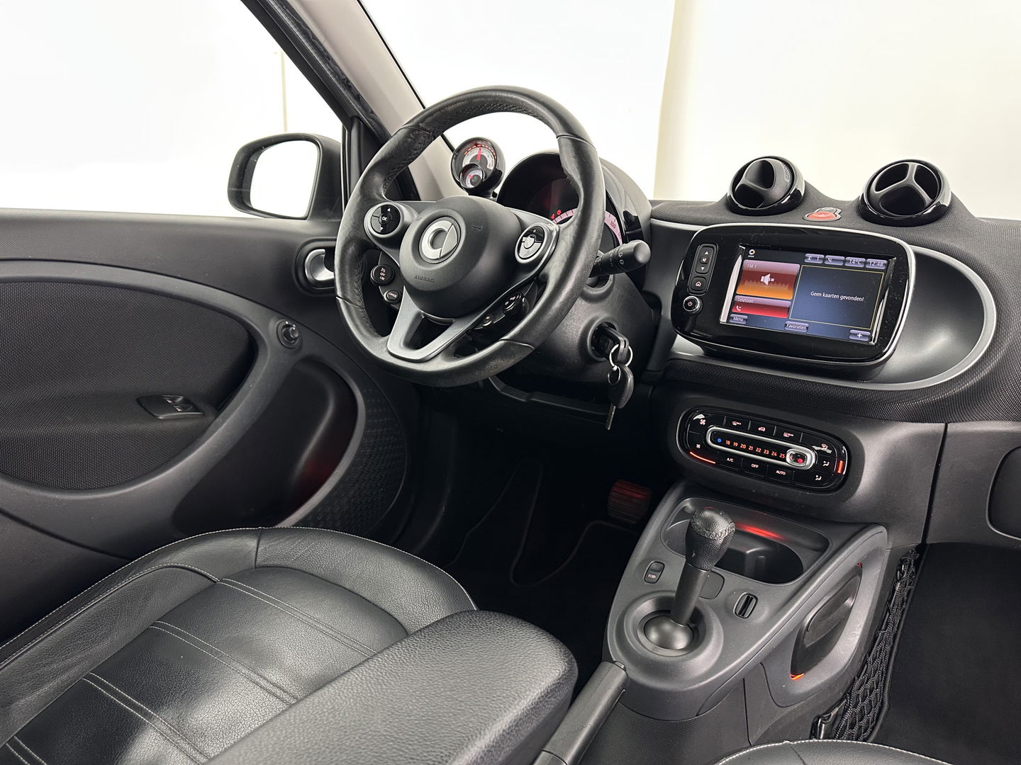 Smart Forfour EQ Business Solution 18 kWh [ 3-Fase ] (INCL.BTW) Aut. *NAVI-FULLMAP | LEATHER | ECC | CRUISE | HEATED-COMFORT-SEATS | 15"ALU*