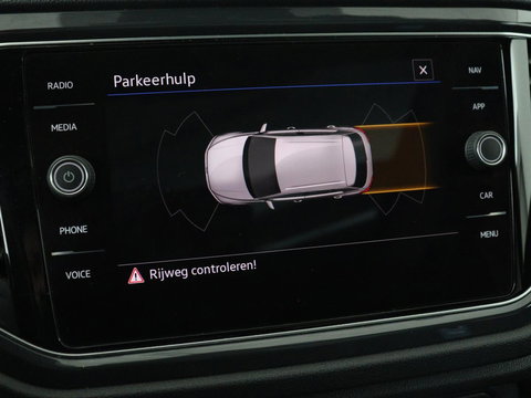Volkswagen T-Roc 1.5 TSI Sport | Panoramadak | Adaptive cruise | Keyless | Carplay | Navigatie | Full LED | Virtual Cockpit | Climate control | Parkeerhulp | Bluetooth