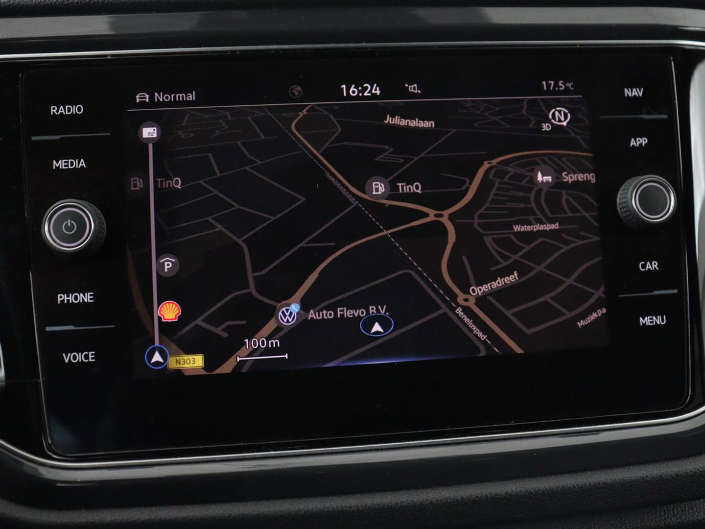 Volkswagen T-Roc 1.5 TSI Sport | Panoramadak | Adaptive cruise | Keyless | Carplay | Navigatie | Full LED | Virtual Cockpit | Climate control | Parkeerhulp | Bluetooth