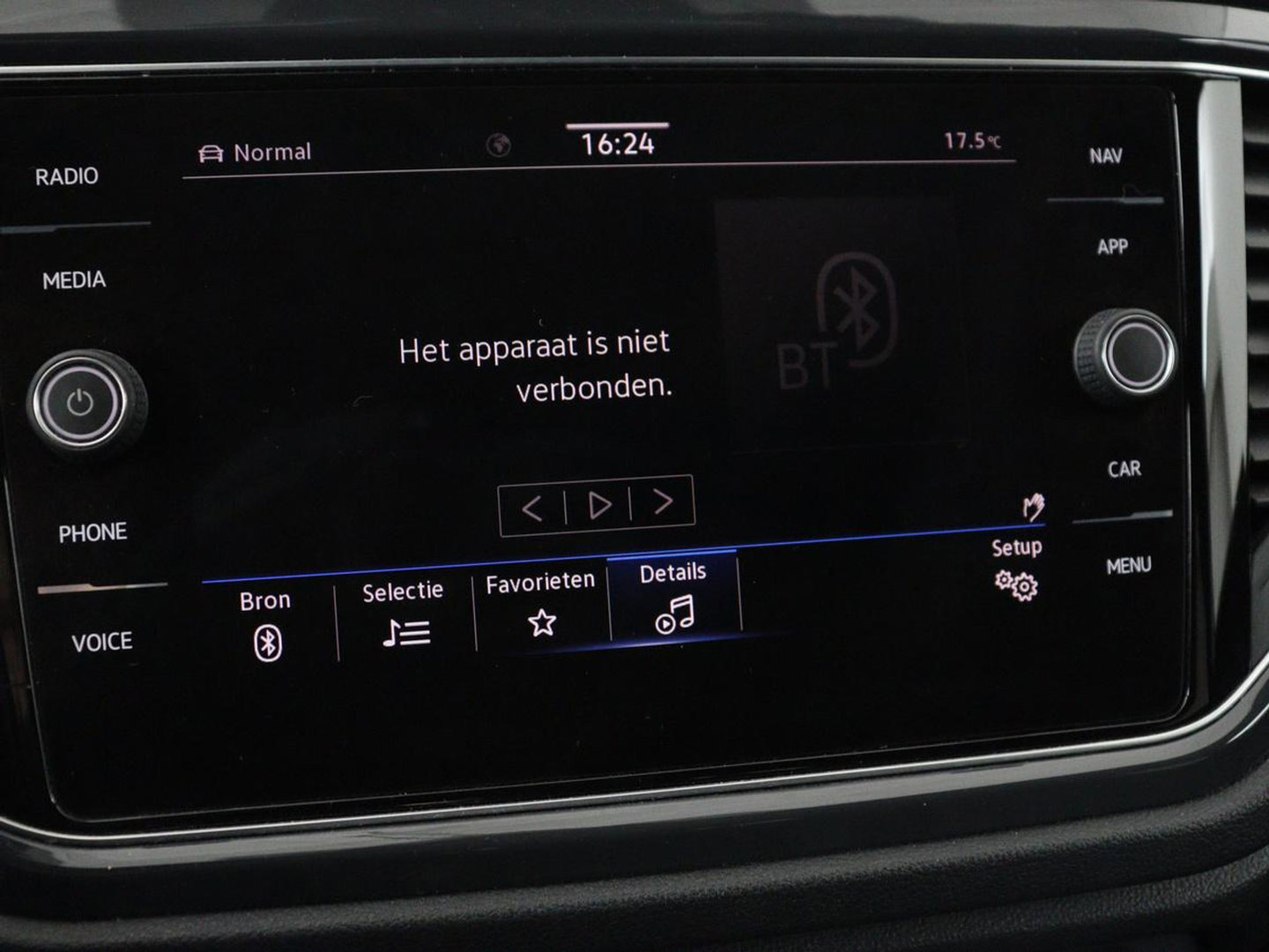 Volkswagen T-Roc 1.5 TSI Sport | Panoramadak | Adaptive cruise | Keyless | Carplay | Navigatie | Full LED | Virtual Cockpit | Climate control | Parkeerhulp | Bluetooth