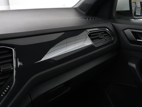 Volkswagen T-Roc 1.5 TSI Sport | Panoramadak | Adaptive cruise | Keyless | Carplay | Navigatie | Full LED | Virtual Cockpit | Climate control | Parkeerhulp | Bluetooth