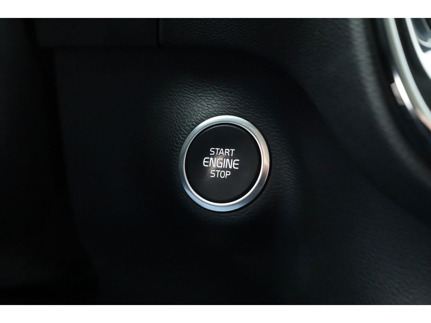 Volvo XC40 1.5 T3 Business | Navi | Elek. Trekhaak | All Seasons | Cruise Ctrl | Elek. Achterklep | CarPlay