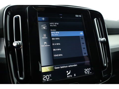 Volvo XC40 1.5 T3 Business | Navi | Elek. Trekhaak | All Seasons | Cruise Ctrl | Elek. Achterklep | CarPlay