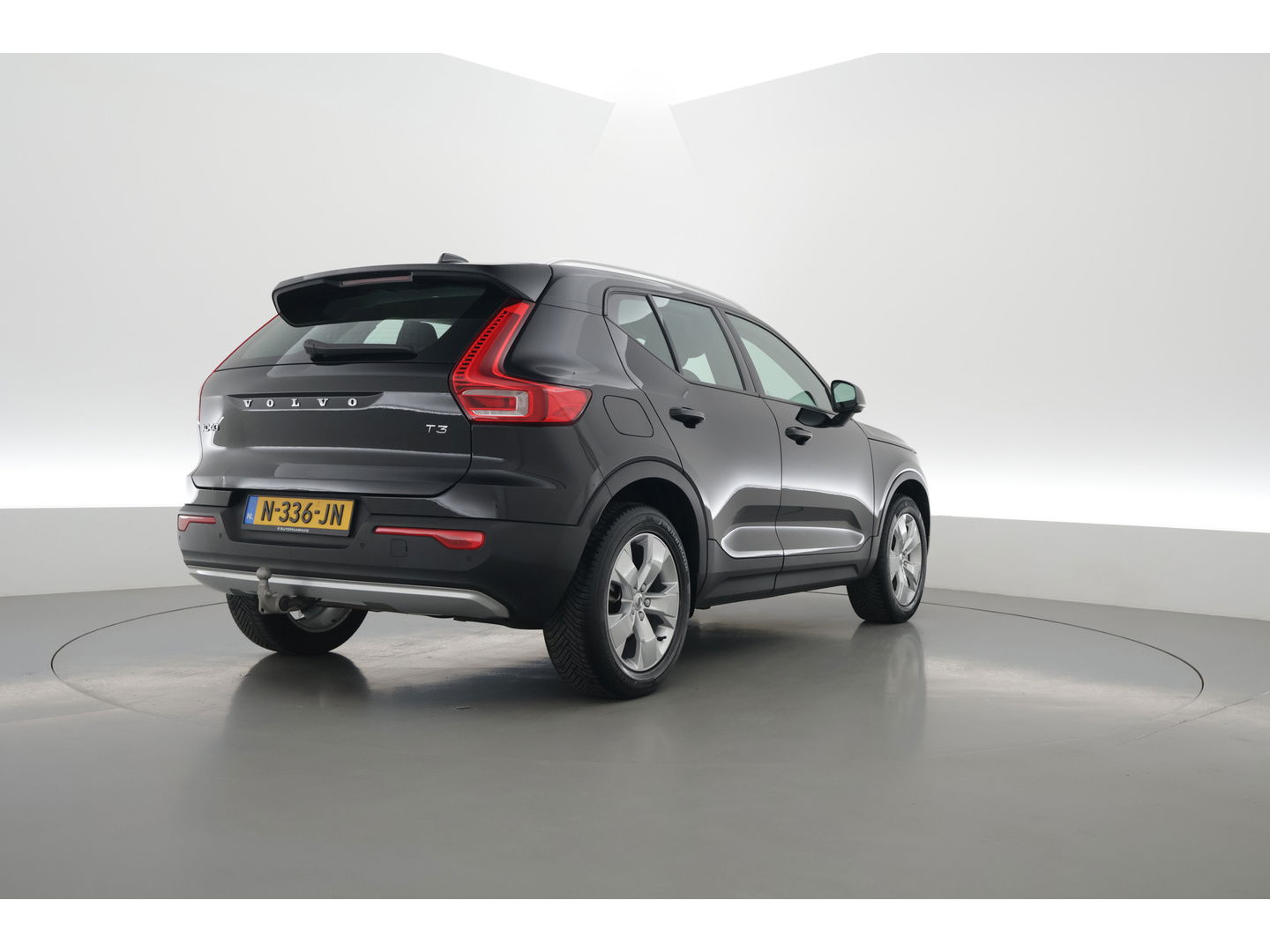 Volvo XC40 1.5 T3 Business | Navi | Elek. Trekhaak | All Seasons | Cruise Ctrl | Elek. Achterklep | CarPlay