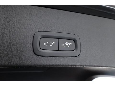 Volvo XC40 1.5 T3 Business | Navi | Elek. Trekhaak | All Seasons | Cruise Ctrl | Elek. Achterklep | CarPlay