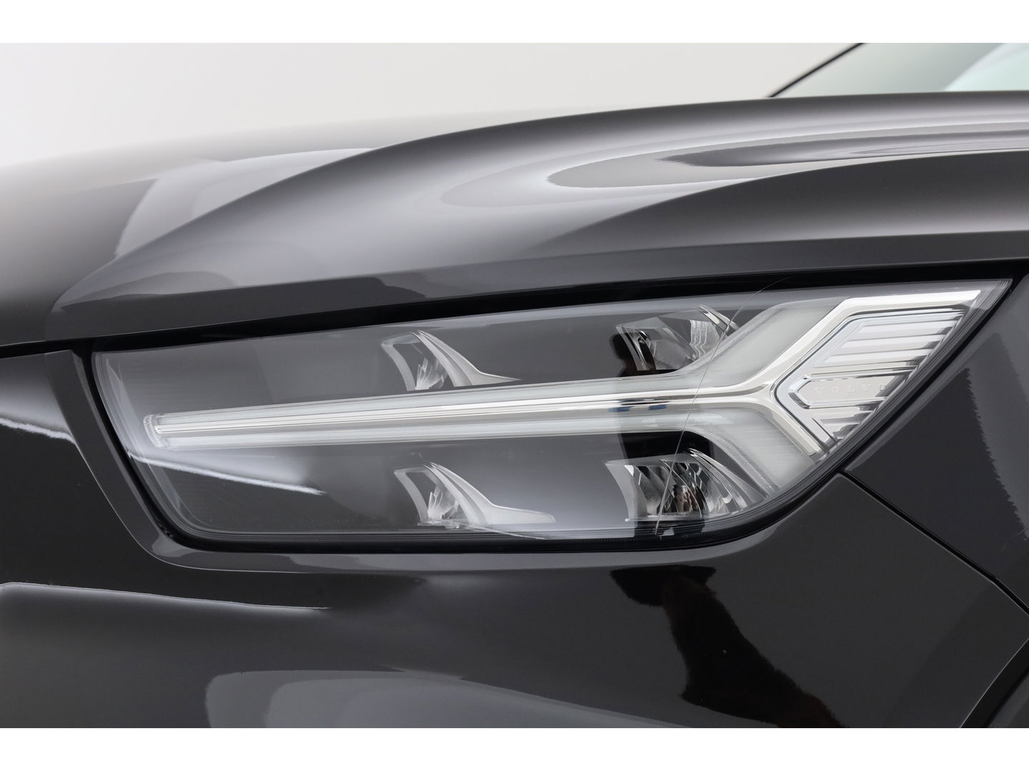 Volvo XC40 1.5 T3 Business | Navi | Elek. Trekhaak | All Seasons | Cruise Ctrl | Elek. Achterklep | CarPlay