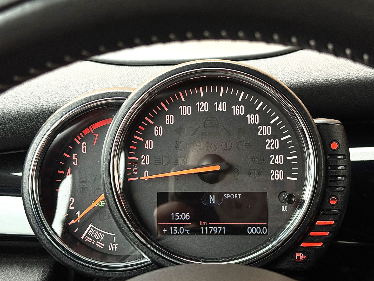 MINI Cabrio 1.5 Cooper Chili Serious Business | Navigatie | Head-Up Display | Leder | LED | Isofix | Parkeersensoren | Rijmodus Regeling | Cruise Control |