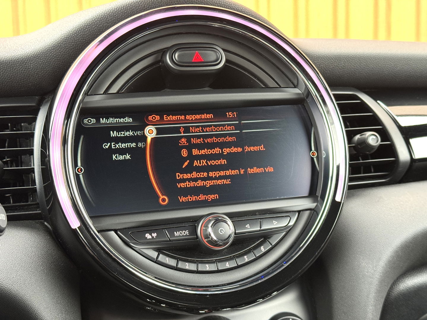 MINI Cabrio 1.5 Cooper Chili Serious Business | Navigatie | Head-Up Display | Leder | LED | Isofix | Parkeersensoren | Rijmodus Regeling | Cruise Control |