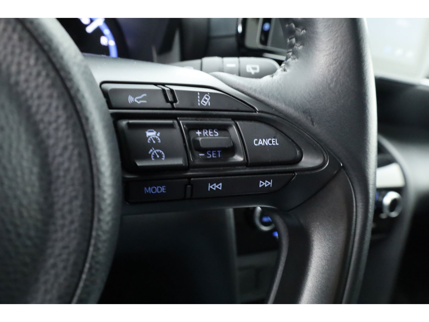 Toyota Yaris Cross 1.5 Hybrid Dynamic | Navi | Camera | Adapt. Cruise | Keyless | LED | Apple CarPlay |