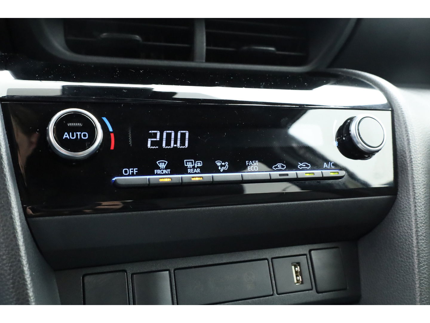 Toyota Yaris Cross 1.5 Hybrid Dynamic | Navi | Camera | Adapt. Cruise | Keyless | LED | Apple CarPlay |