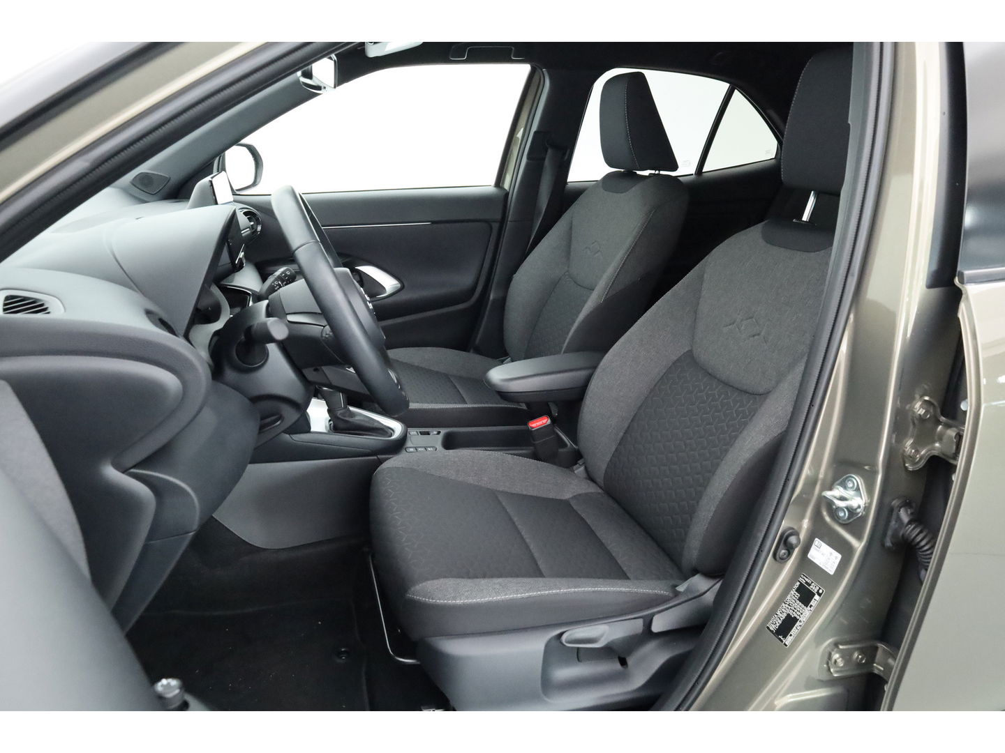 Toyota Yaris Cross 1.5 Hybrid Dynamic | Navi | Camera | Adapt. Cruise | Keyless | LED | Apple CarPlay |