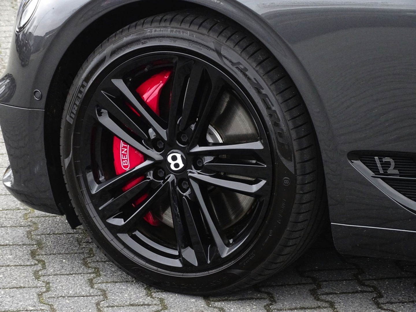 Bentley Continental GT 6.0 W12 TwinTurbo 636PK / ACC / B&O sound / 360° *NAP*