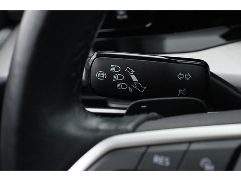 Volkswagen Golf 1.5 eTSI DSG | Navi | Adapt. Cruise | Stoelverw. | PDC | Apple CarPlay | 18'' | Clima |