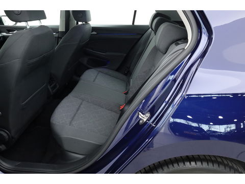 Volkswagen Golf 1.5 eTSI DSG | Navi | Adapt. Cruise | Stoelverw. | PDC | Apple CarPlay | 18'' | Clima |