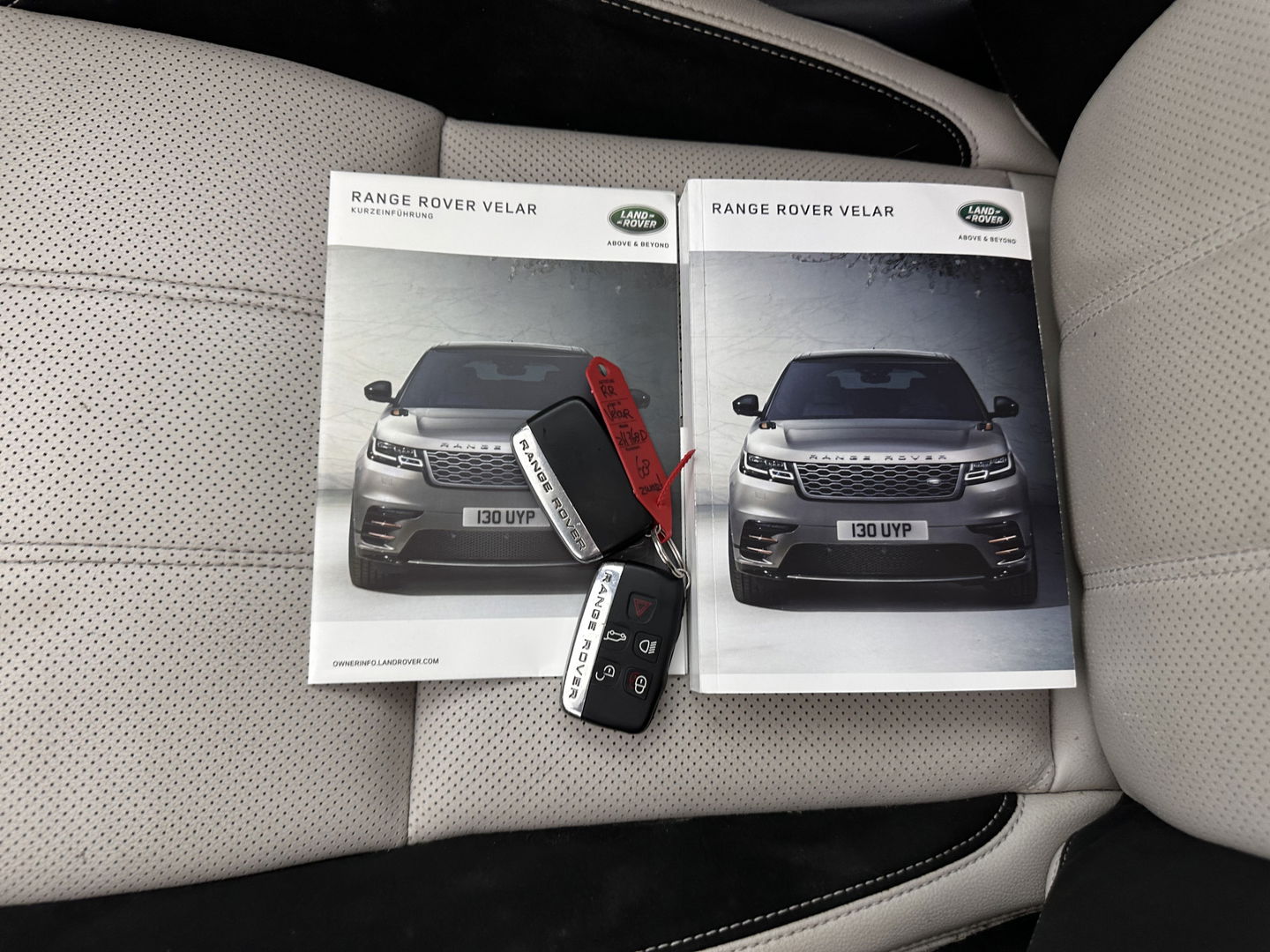 Land Rover Range Rover Velar 2.0 I4 AWD R-Dynamic HSE Aut. *PANO | HEAD-UP | LEATHER | FULL-LED | MEMORY-PACK | BLIND-SPOT | MERIDIAN-SURROUND | DIGI-COCKPIT | CAMERA | KEYLESS | HEATED-COMFORTSEATS | PRIVACY-GLASS | SHIFT-PADDLES | 21 "ALU*