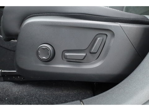 Volvo XC40 Recharge Pro | Trekhaak | Pano | ACC | Blis | 360 Camera | H&K Audio |