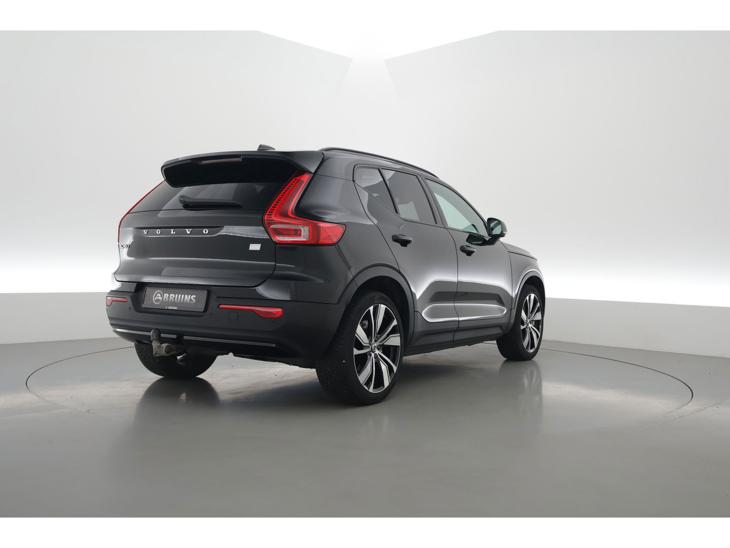 Volvo XC40 Recharge Pro | Trekhaak | Pano | ACC | Blis | 360 Camera | H&K Audio |