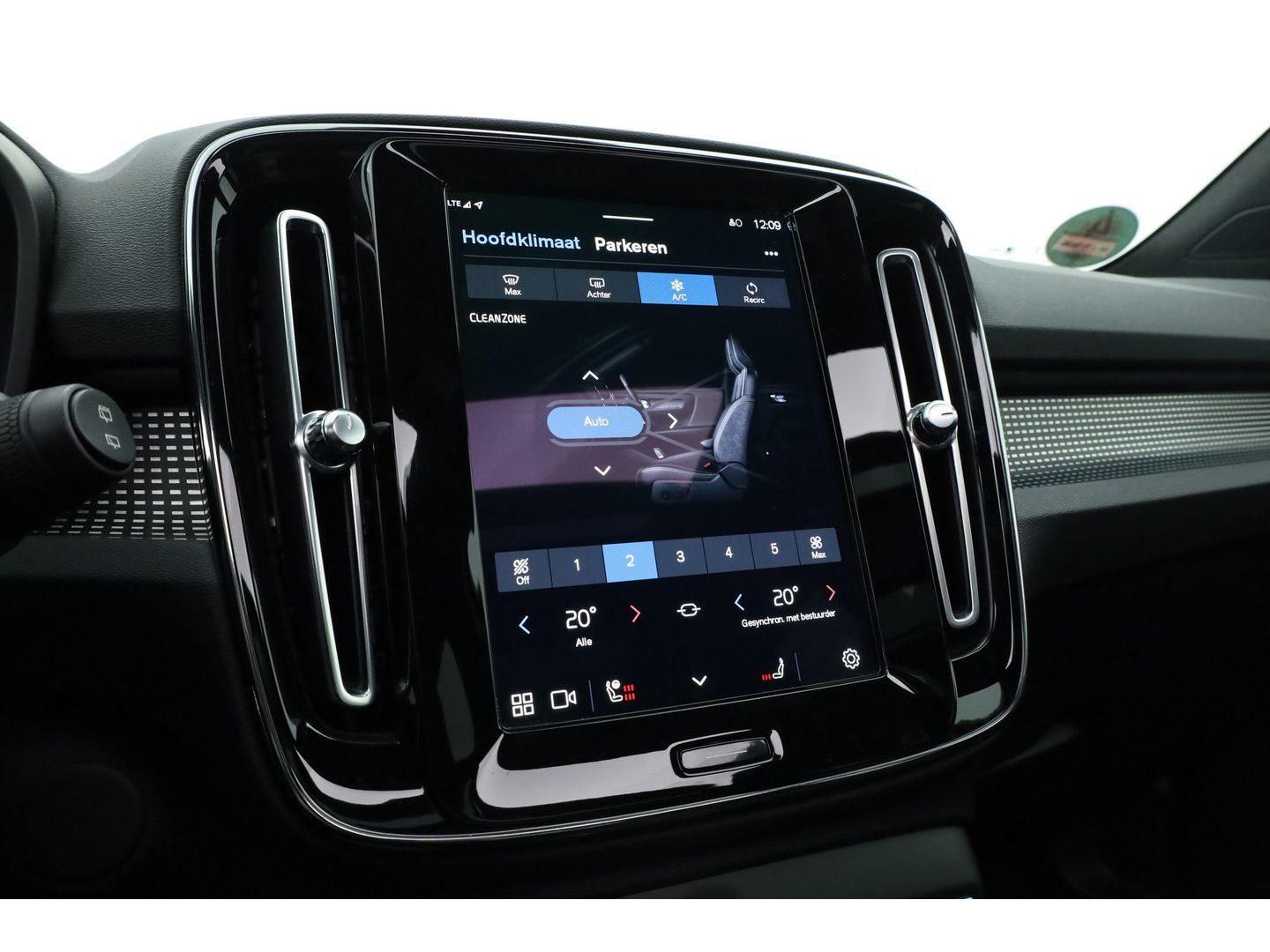 Volvo XC40 Recharge Pro | Trekhaak | Pano | ACC | Blis | 360 Camera | H&K Audio |