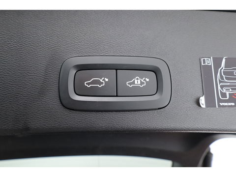 Volvo XC40 Recharge Pro | Trekhaak | Pano | ACC | Blis | 360 Camera | H&K Audio |