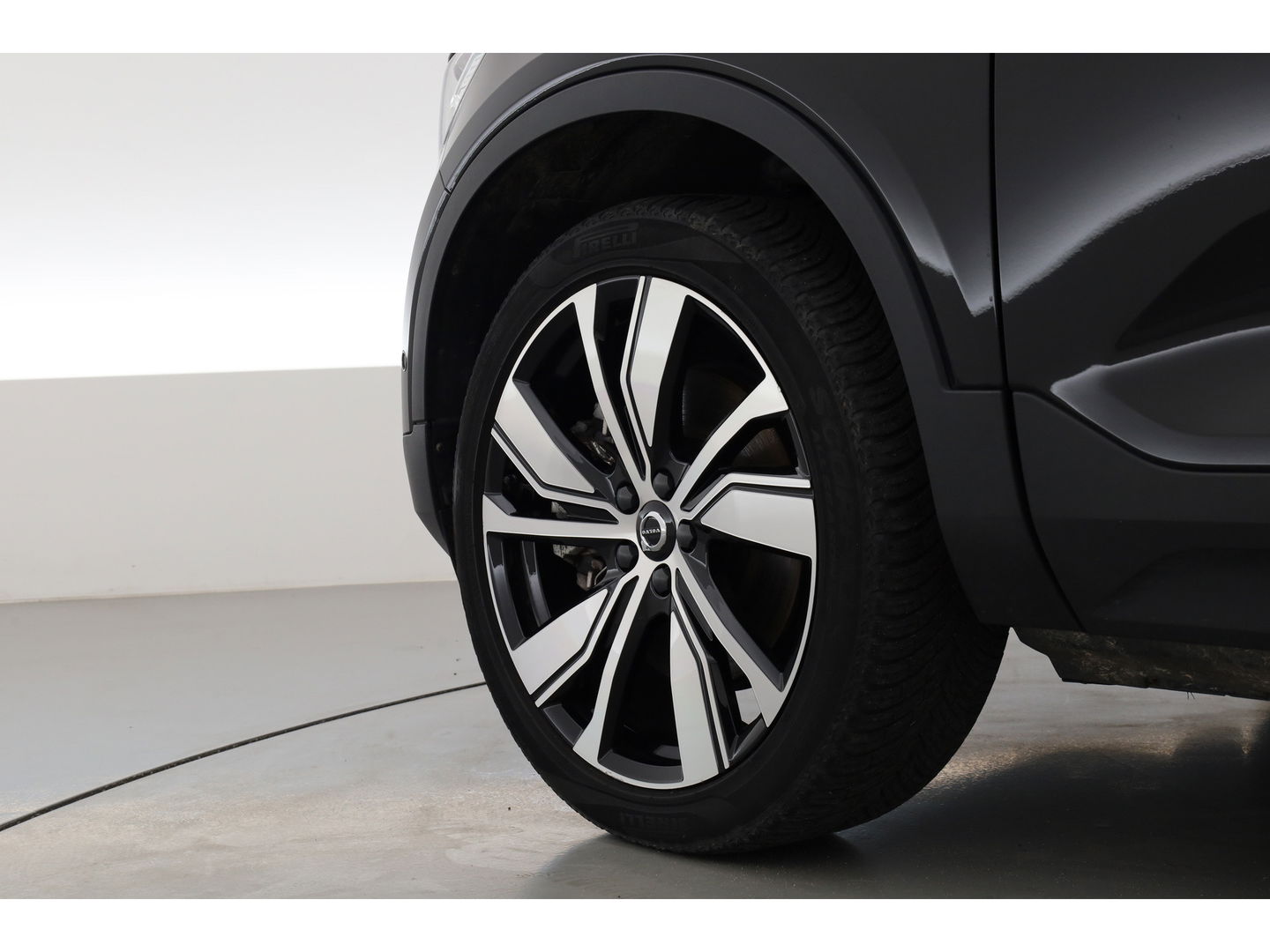 Volvo XC40 Recharge Pro | Trekhaak | Pano | ACC | Blis | 360 Camera | H&K Audio |