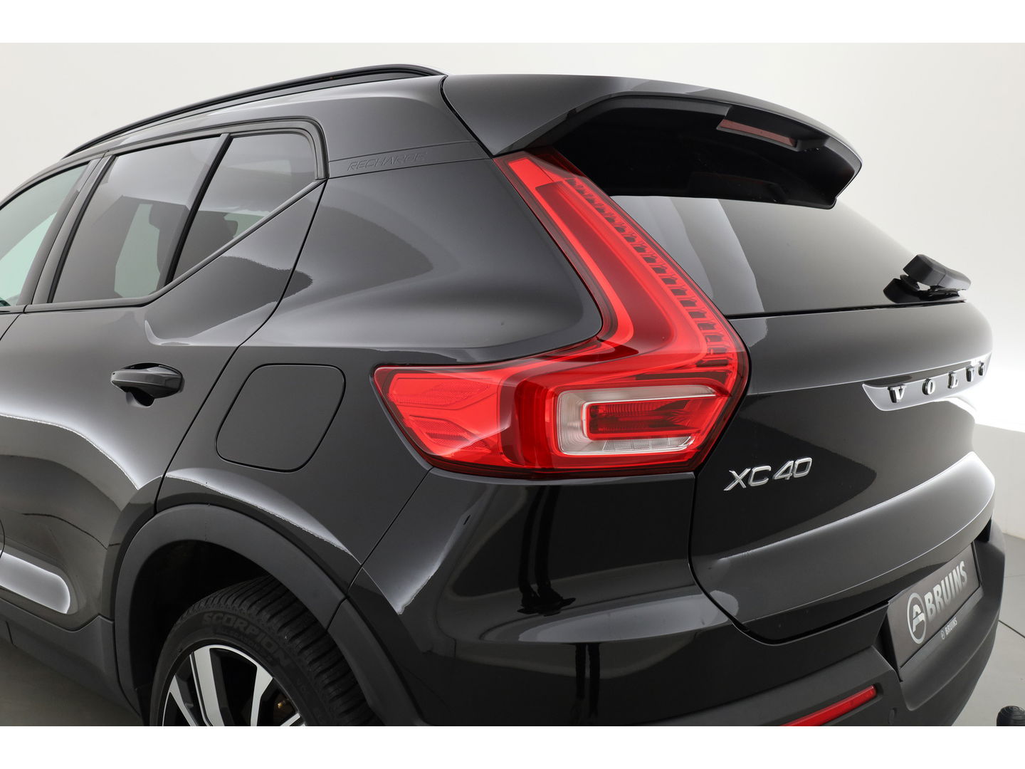 Volvo XC40 Recharge Pro | Trekhaak | Pano | ACC | Blis | 360 Camera | H&K Audio |