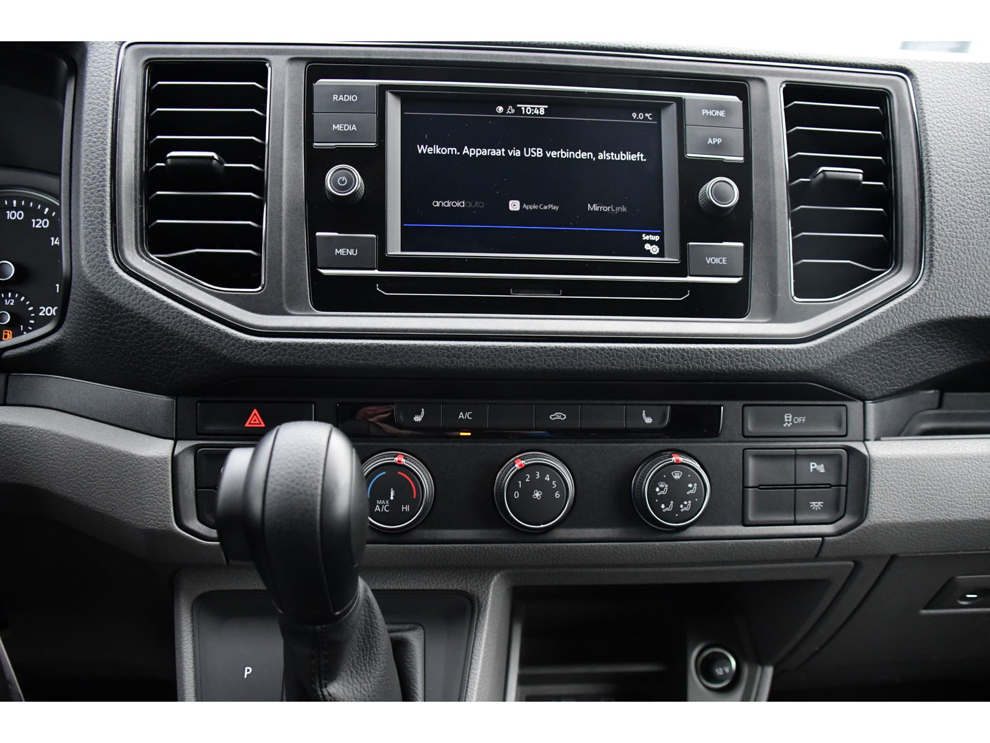 Volkswagen Crafter 30 2.0 TDI L3H3 PB Edition Camera, Carplay, Stoelverwarming, Sensoren, 140pk, Automaat, multimedia, Uniek!