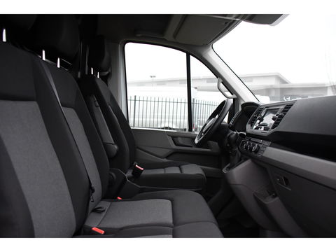 Volkswagen Crafter 30 2.0 TDI L3H3 PB Edition Camera, Carplay, Stoelverwarming, Sensoren, 140pk, Automaat, multimedia, Uniek!