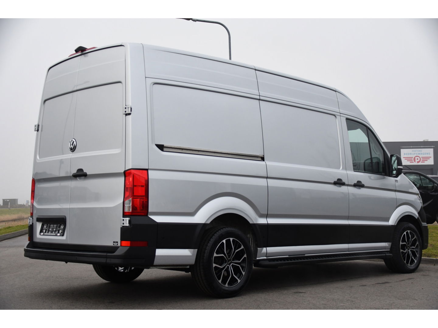 Volkswagen Crafter 30 2.0 TDI L3H3 PB Edition Camera, Carplay, Stoelverwarming, Sensoren, 140pk, Automaat, multimedia, Uniek!