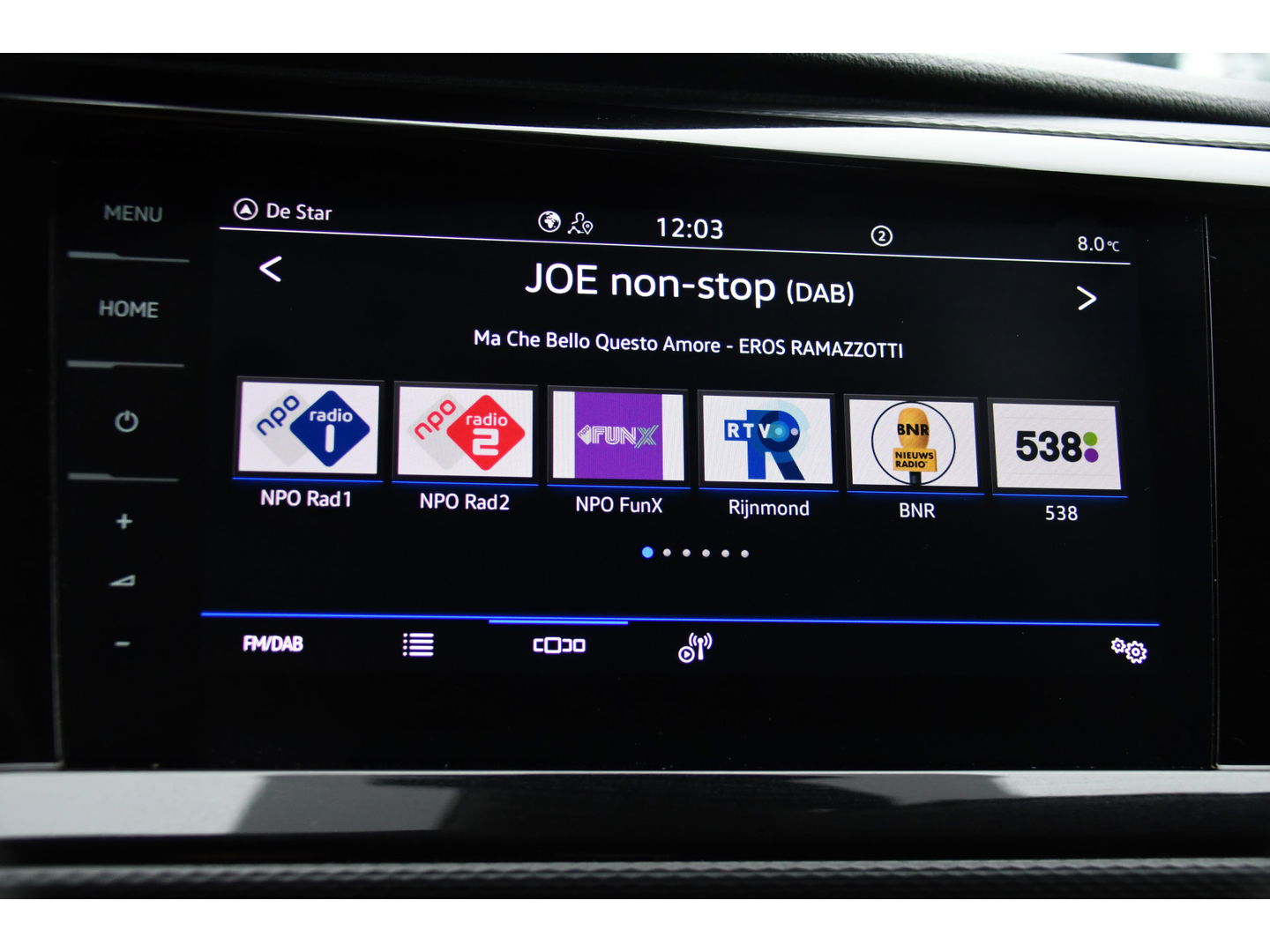 Volkswagen Transporter 2.0 TDI L2H1 32 DC Bulli Virtual, Adaptieve Cruise, Carplay, Leder, LED, 204pk, Automaat, 2 x Schuifdeur, Stoelverwarming, Uniek!