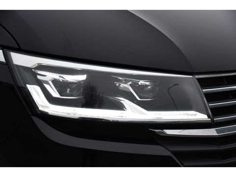 Volkswagen Transporter 2.0 TDI L2H1 32 DC Bulli Virtual, Adaptieve Cruise, Carplay, Leder, LED, 204pk, Automaat, 2 x Schuifdeur, Stoelverwarming, Uniek!