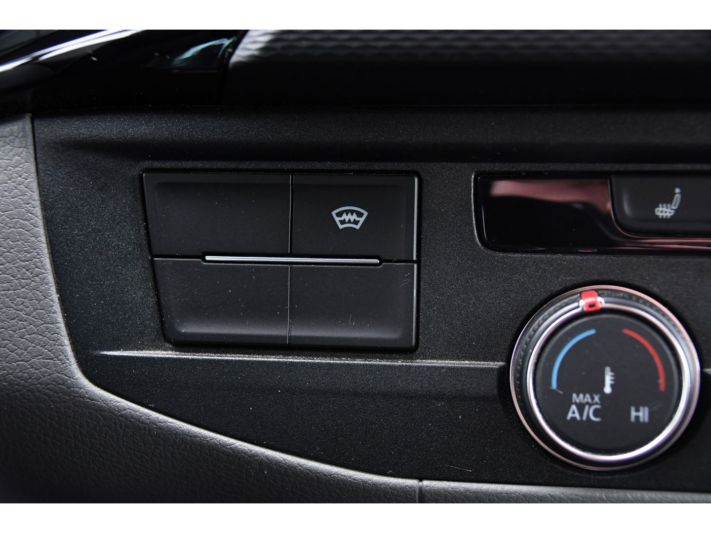 Volkswagen Transporter 2.0 TDI L2H1 32 DC Bulli Virtual, Adaptieve Cruise, Carplay, Leder, LED, 204pk, Automaat, 2 x Schuifdeur, Stoelverwarming, Uniek!