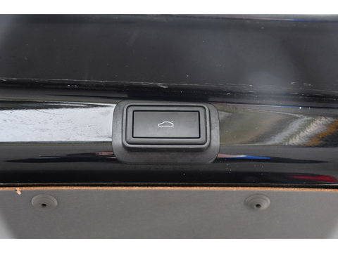 Volkswagen Transporter 2.0 TDI L2H1 32 DC Bulli Virtual, Adaptieve Cruise, Carplay, Leder, LED, 204pk, Automaat, 2 x Schuifdeur, Stoelverwarming, Uniek!