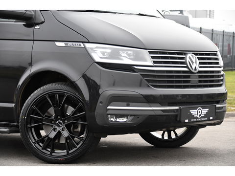 Volkswagen Transporter 2.0 TDI L2H1 32 DC Bulli Virtual, Adaptieve Cruise, Carplay, Leder, LED, 204pk, Automaat, 2 x Schuifdeur, Stoelverwarming, Uniek!