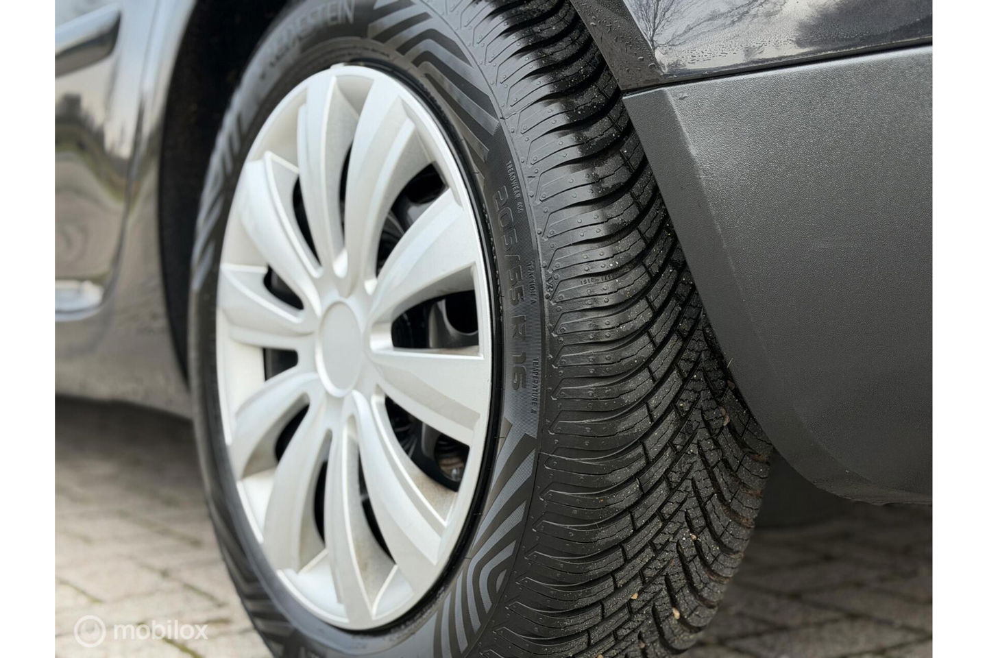 Volkswagen Golf 1.4 TSI Comfortline | nieuwe allseasons | trekhaak | airco | NAP NL auto | keurige auto |