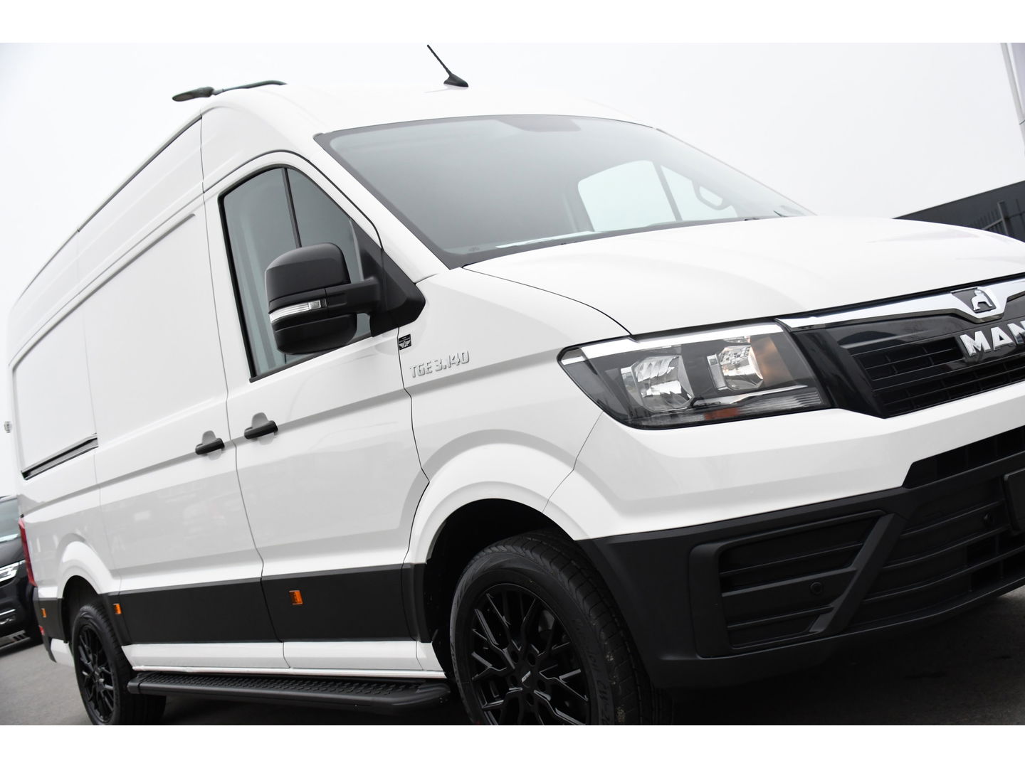 MAN TGE 3.140 35 2.0 L3H3 PB Edition Camera, Cruise, Carplay, 140pk, Automaat, Stoelverwarming, NAVI, Multimedia, Uniek!