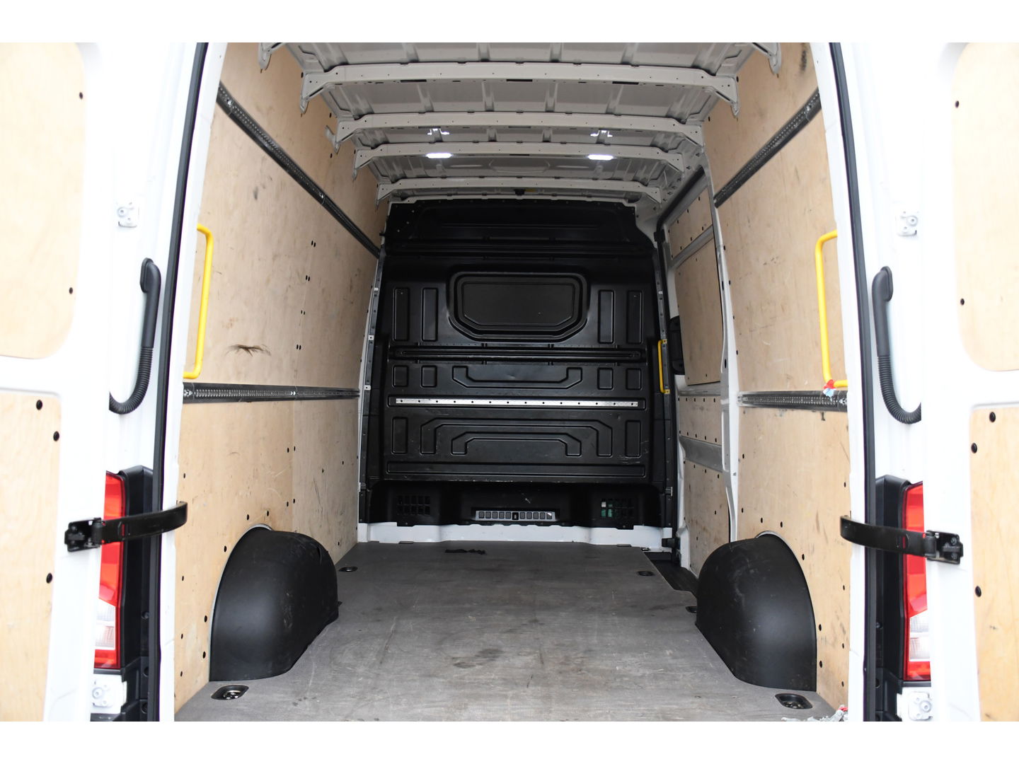 MAN TGE 3.140 35 2.0 L3H3 PB Edition Camera, Cruise, Carplay, 140pk, Automaat, Stoelverwarming, NAVI, Multimedia, Uniek!