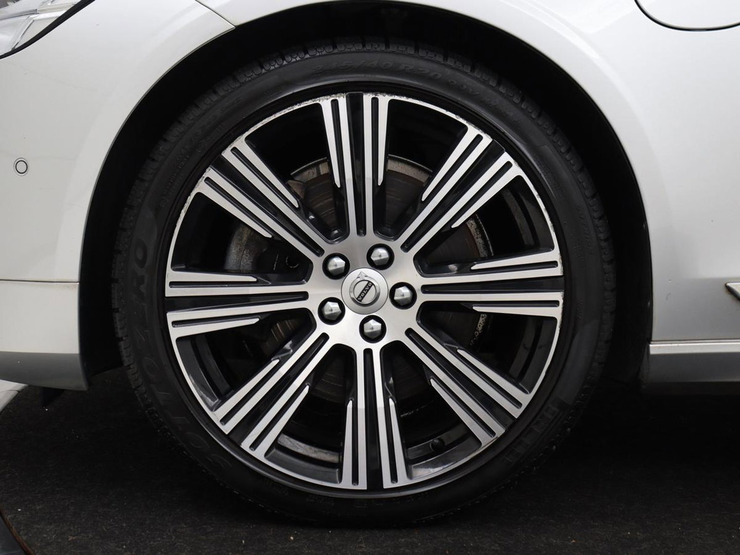 Volvo V90 2.0 T6 Plug In AWD Inscription | SOH 97% | Panoramadak | Head-Up | Leder | Harman/Kardon | 20'' | 360 Camera | Stoelverwarming | Keyless | Carplay | Full LED | Stuurverwarming | PHEV