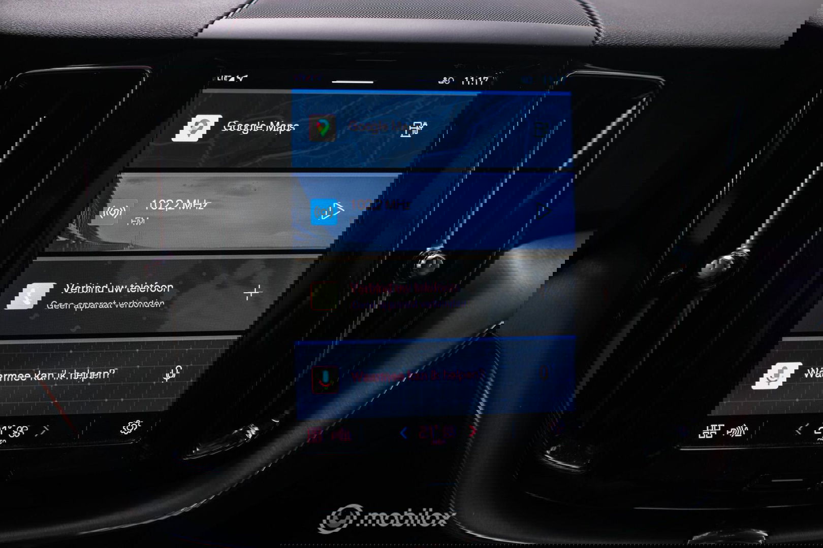 Volvo XC60 2.0 T6 Plug-in hybrid AWD Recharge 340 pk | Trekhaak | Facelift interface | Panoramadak | incl dakkoffer | NL NAP auto |