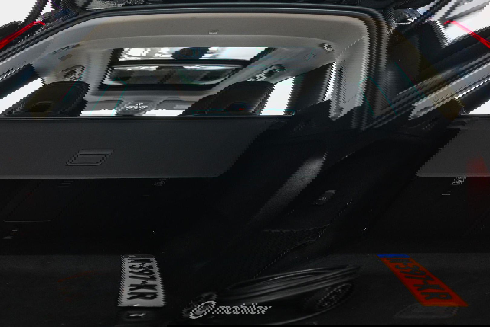 Volvo XC60 2.0 T6 Plug-in hybrid AWD Recharge 340 pk | Trekhaak | Facelift interface | Panoramadak | incl dakkoffer | NL NAP auto |