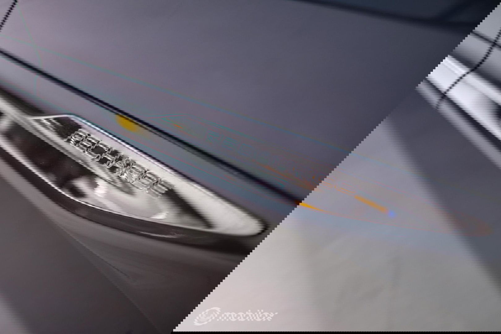 Volvo XC60 2.0 T6 Plug-in hybrid AWD Recharge 340 pk | Trekhaak | Facelift interface | Panoramadak | incl dakkoffer | NL NAP auto |