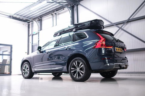Volvo XC60 2.0 T6 Plug-in hybrid AWD Recharge 340 pk | Trekhaak | Facelift interface | Panoramadak | incl dakkoffer | NL NAP auto |