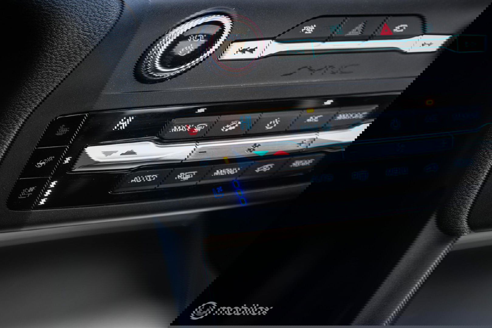 Ford Explorer 3.0 V6 EcoBoost PHEV ST-Line 457 pk | 7 persoons | B&O | Trekhaak | Panoramadak | Stoelkoeling | Rijklaarprijs |