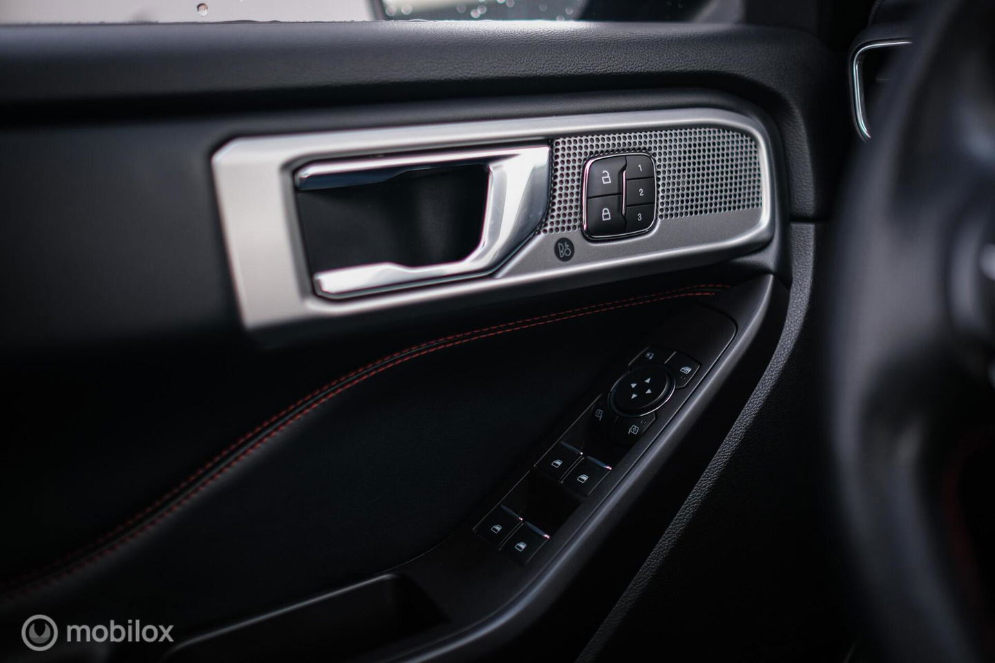 Ford Explorer 3.0 V6 EcoBoost PHEV ST-Line 457 pk | 7 persoons | B&O | Trekhaak | Panoramadak | Stoelkoeling | Rijklaarprijs |