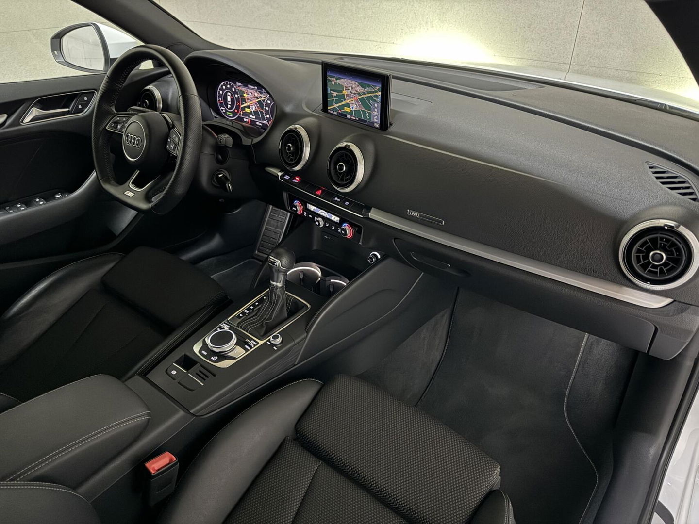 Audi A3 Sportback 35 TFSI S-Line Black Edition Virtual CarPlay NAP